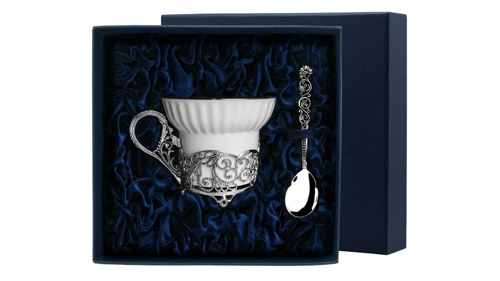 Чашка чайная с ложкой в футляре АргентА Кружевные узоры 70,03 г, 2 предмета, серебро 925, фарфор